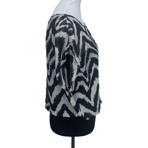 AB Studio Women's Black White Chevron Print Business Office Blouse‎ Size Small - Picture 2 of 8